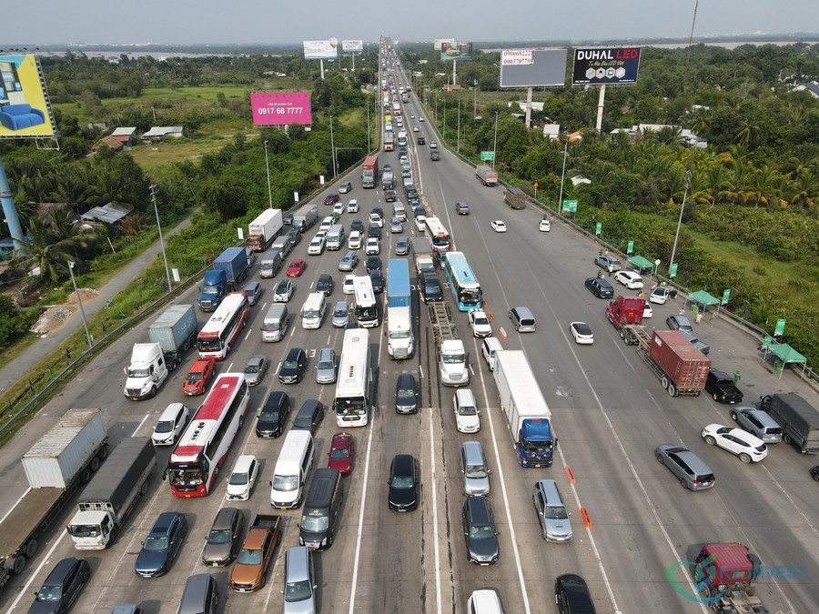Mở rộng đường cao tốc TP Hồ Chí Minh - Long Thành - Dầu Giây là rất cần thiết và cấp bách